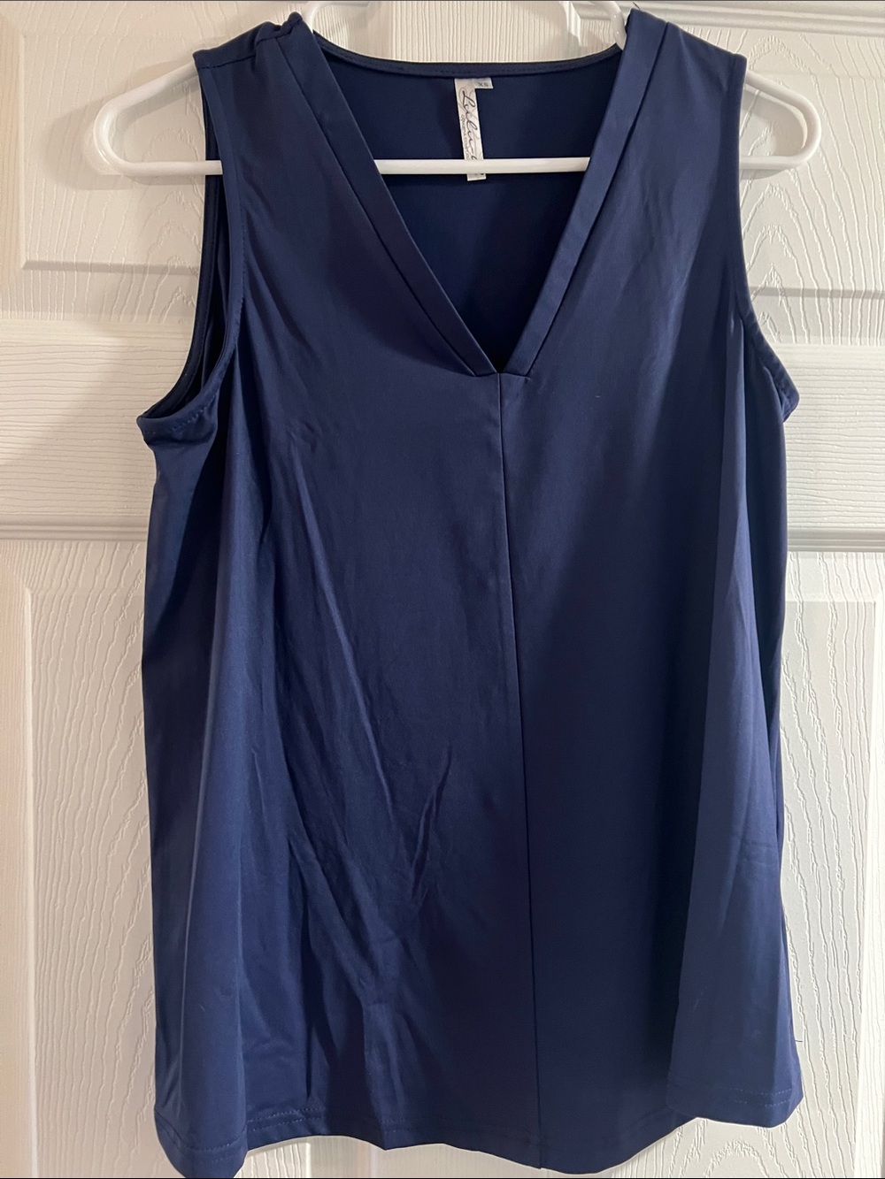 Lulu-B Navy V-Neck Sleeveless Tank Top